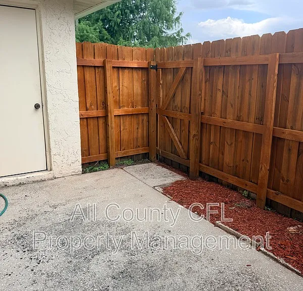 1625 Long Ridge Ct — Photo 14