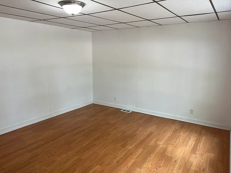 123 Oak St #1 — Photo 2