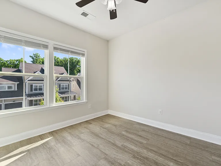 138 Seneca Pl — Photo 21