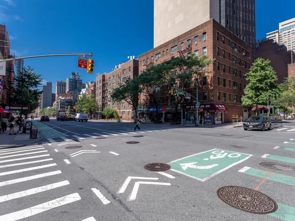 301 East 38th Street image 25 of 25