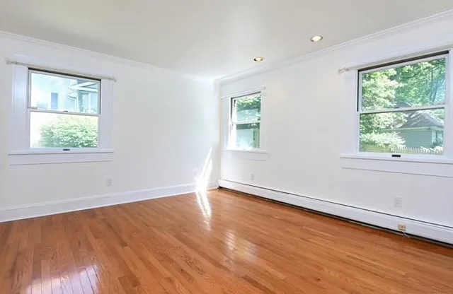 8 Laurel Ave — Photo 13