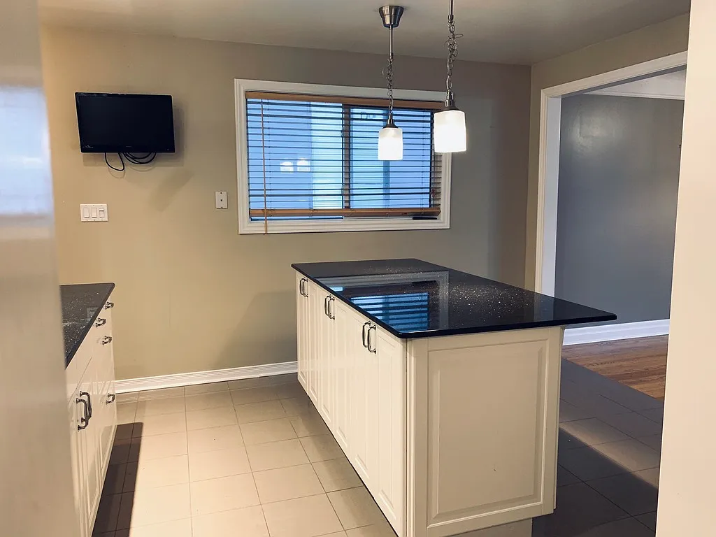 Main - 1554 Baseline road — Photo 4