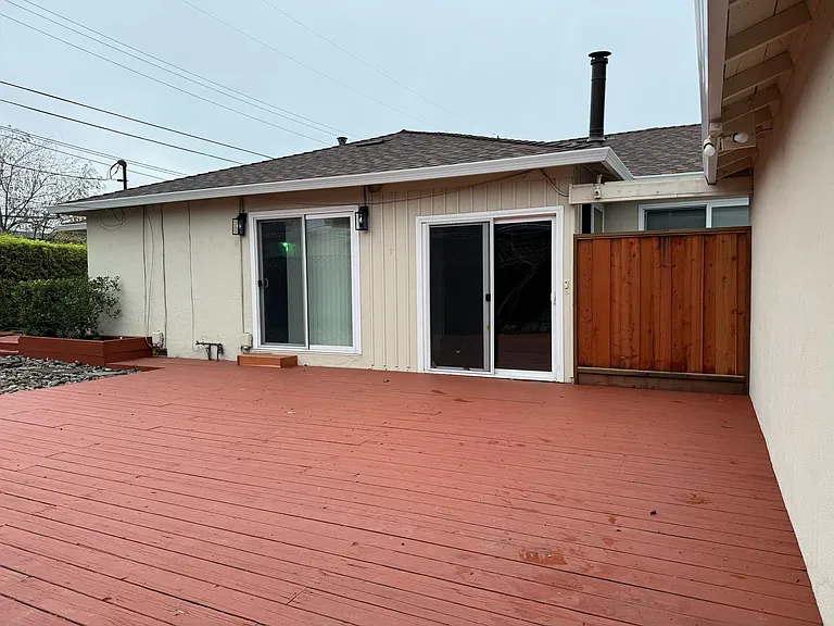 482 Nottingham Way — Photo 3
