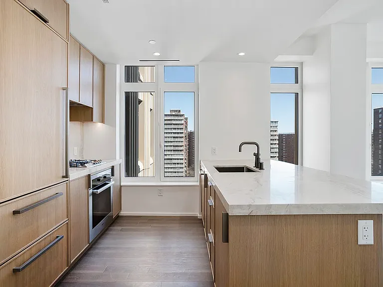 543 W 122nd St #7D — Photo 1