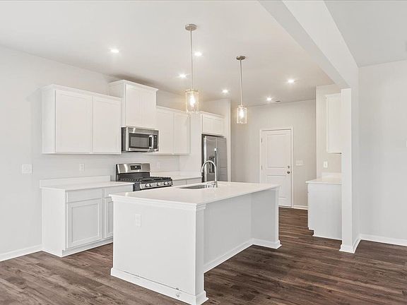 3rd image of 1837 Berkshire Ln
