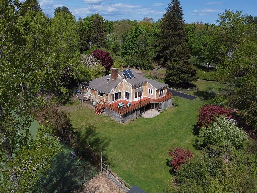 4 Cushing St, Hingham, MA 02043 Zillow