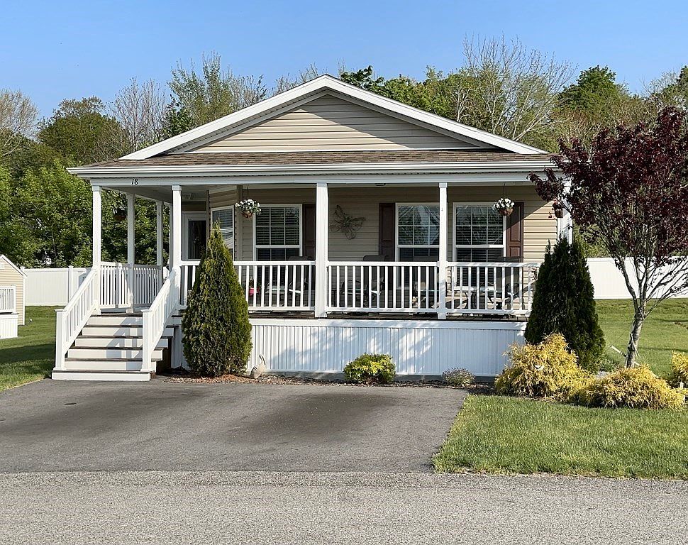 18 Linsay Dr, Raynham, MA 02767 Zillow