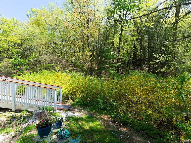 21 Van Dam Rd — Photo 24