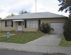 2nd image of 457 E Barrymore St