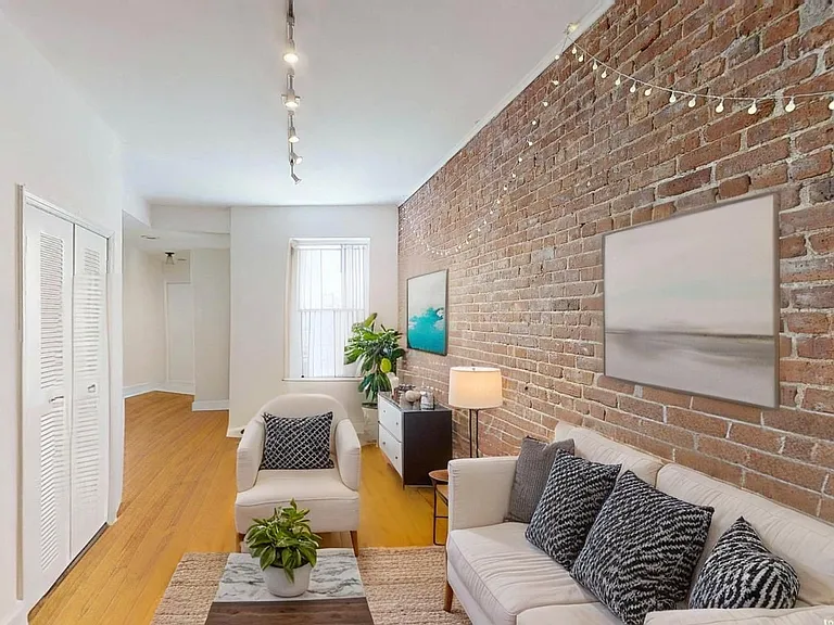 Living room virtually staged