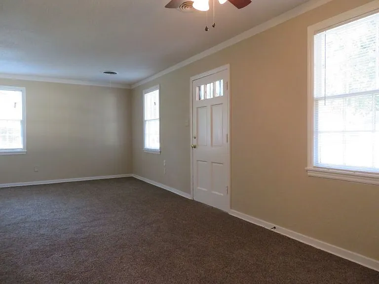 1104 Chatwood St — Photo 3