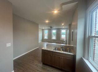 703 7th Ave #2, Beaver Falls, PA 15010