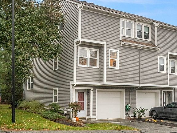 2nd image of 4 Dewey Dr #4A