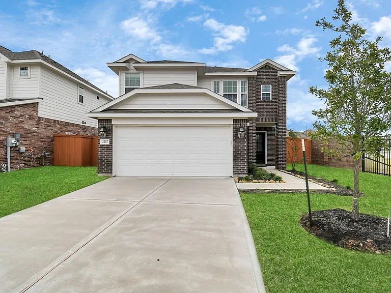 2217 Windy Grove Dr — Photo 2
