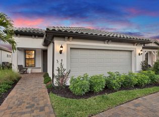 2098 Seville Ln, Naples, FL 34120