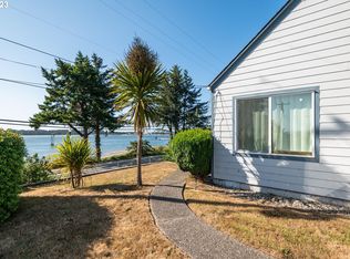 395 S Empire Blvd, Coos Bay, OR