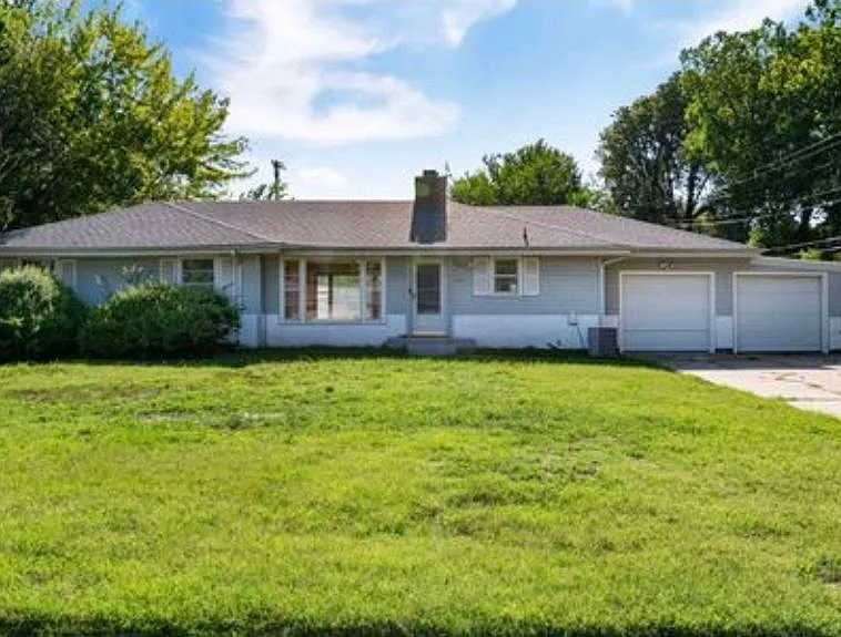 4 bed, 1565 sqft, $1,650 — Photo 1