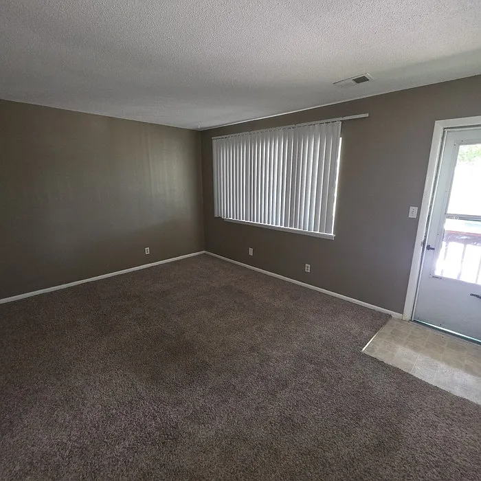 1 bed, 1.0 bath, $825 — Photo 4