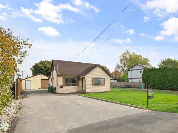 9428 McNaught Rd, Chilliwack, BC V2P 6E8