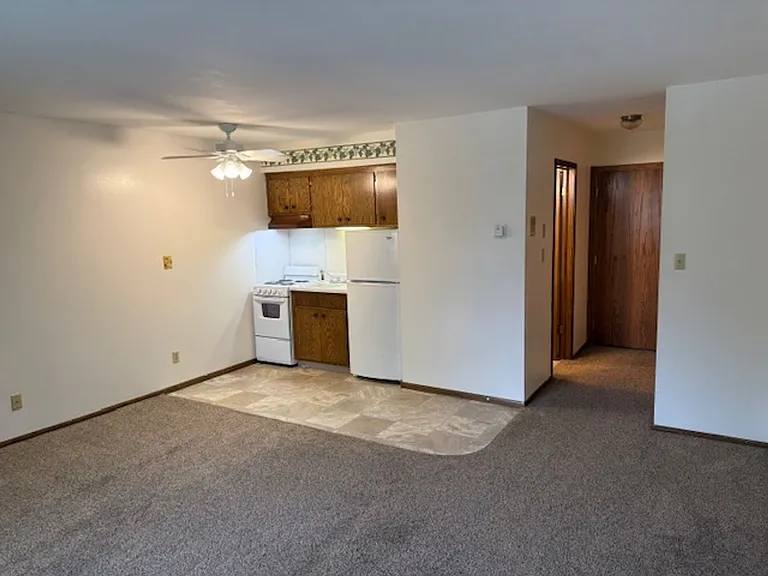 August Management presents the Imperial House — Photo 2