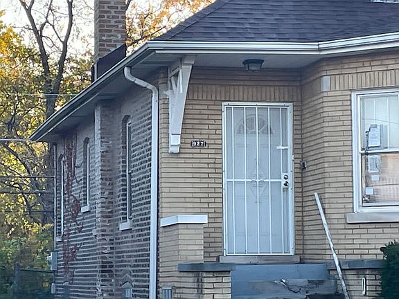 3rd image of 927 S 22nd Ave