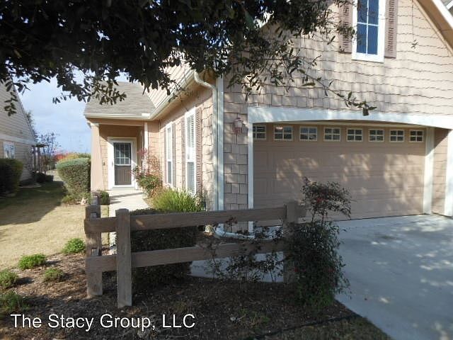 1st image of 107 Portsmouth Dr
