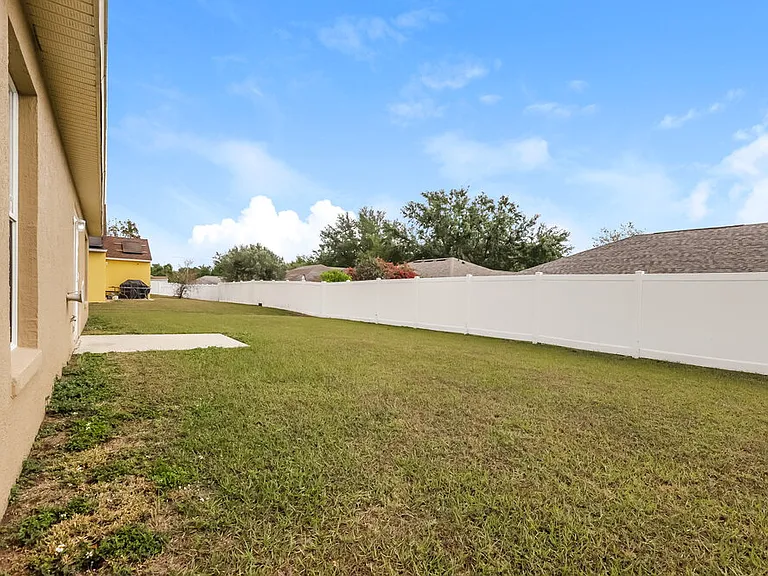 1586 Caroline Ct — Photo 16