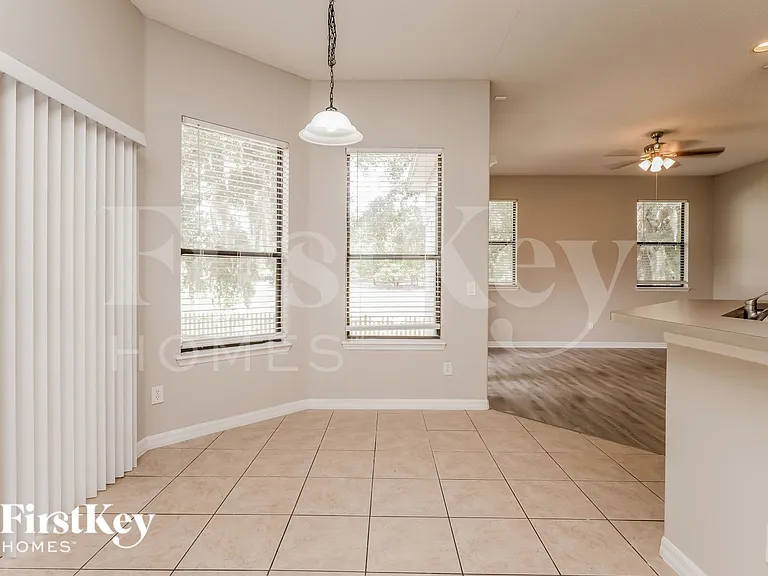 1521 Clapton Dr — Photo 5