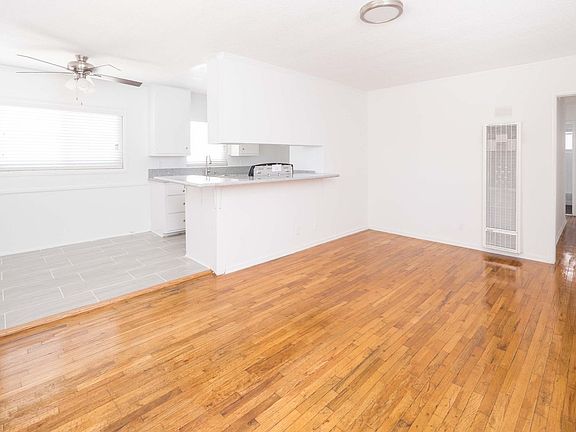 4th image of 11330 Ohio Ave #127-11