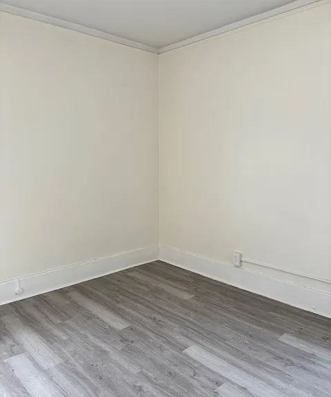 2285 Cortland St — Photo 5