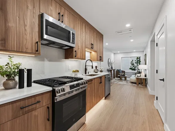 250 Bremen St #3, East Boston, MA 02128