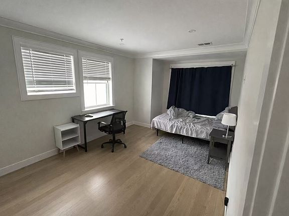 4th image of 13 Greylock Rd #3