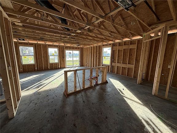 5th image of 216 Lightfoot Ct