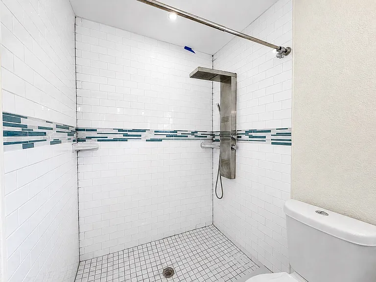 4305 W Bay Ave — Photo 17