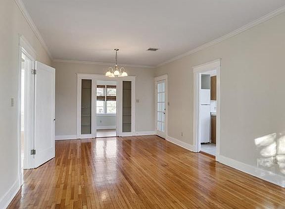 3rd image of 4506 General Pershing St