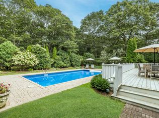 9 Central Ave, East Hampton, NY 11937