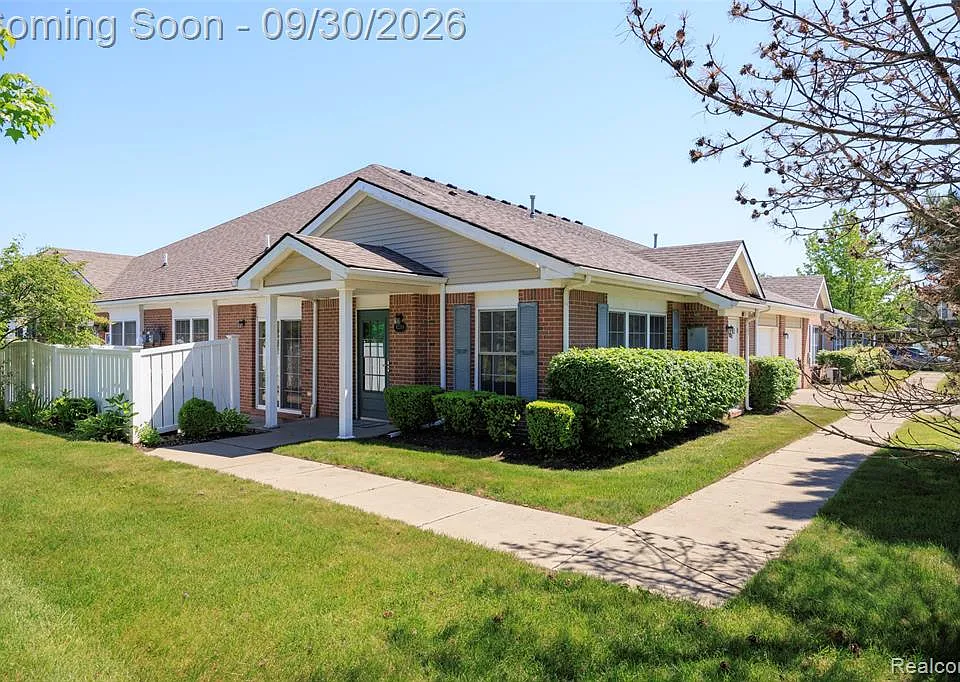 42268 Hanover Dr #4