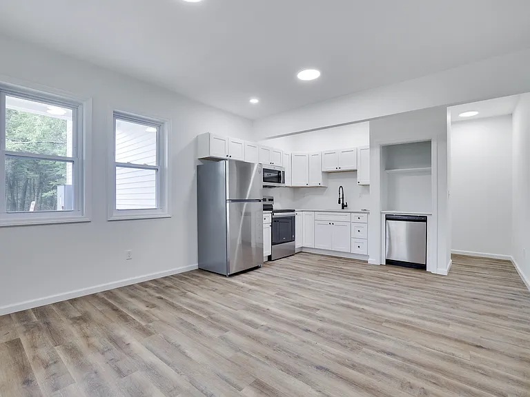 123 Evergreen Ln #2 — Photo 1