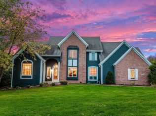 W292N3629 Stillmeadow Rd, Pewaukee, WI 53072