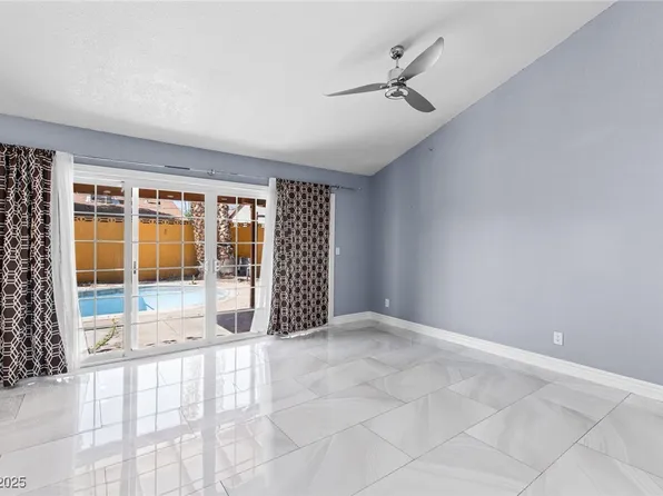 3999 Meadow Grove Ave, Las Vegas, NV 89120