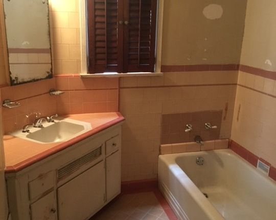 4th image of 3528 W 83rd St