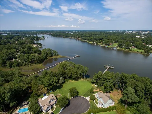 944 Le Cove Dr, Virginia Beach, VA 23464