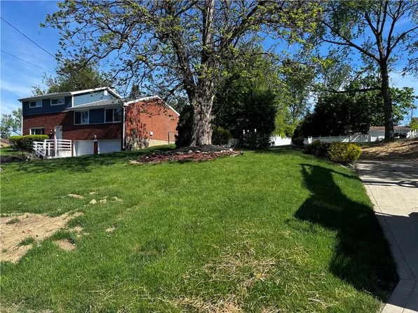 727 Garden City Dr, Monroeville, PA 15146