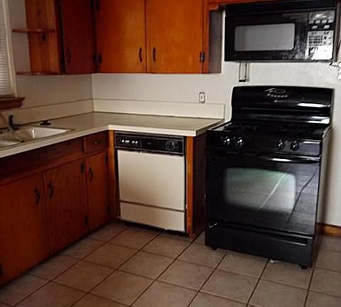 4th image of 2917 Southwood Dr