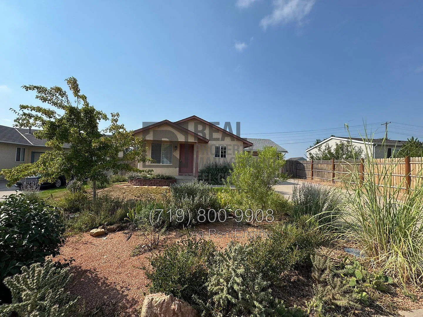 3 bed, 2.0 bath, 960 sqft, $1,900 — Photo 2