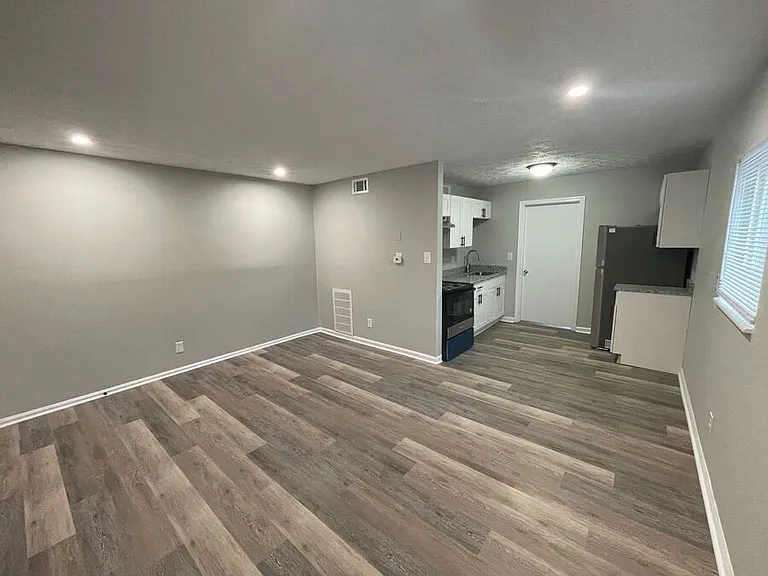 2069 Fontaine Rd #9 — Photo 1
