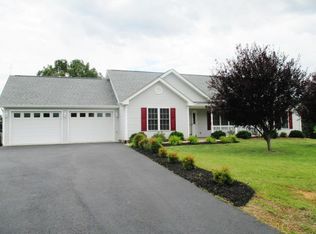 44 Twelve Oaks Dr, Hardy, VA 24101