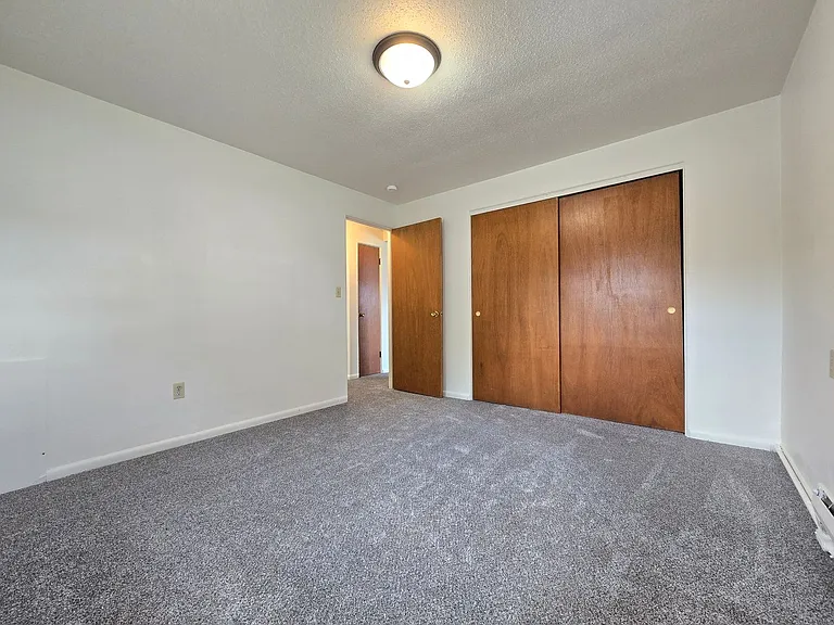 502 13th St SE — Photo 11