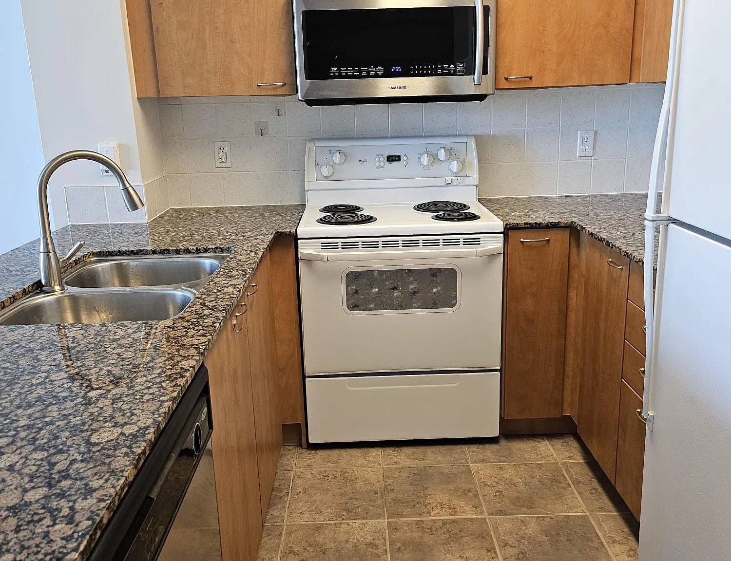 2 bed, $2,300 — Photo 4