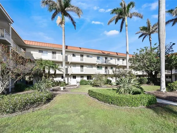 1100 Gulf Shore BLVD N #304, NAPLES, FL 34102